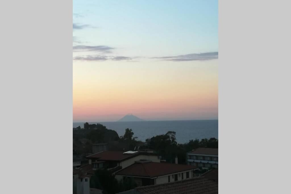 טרופאה Appartamento Orizzonte Stromboli מראה חיצוני תמונה